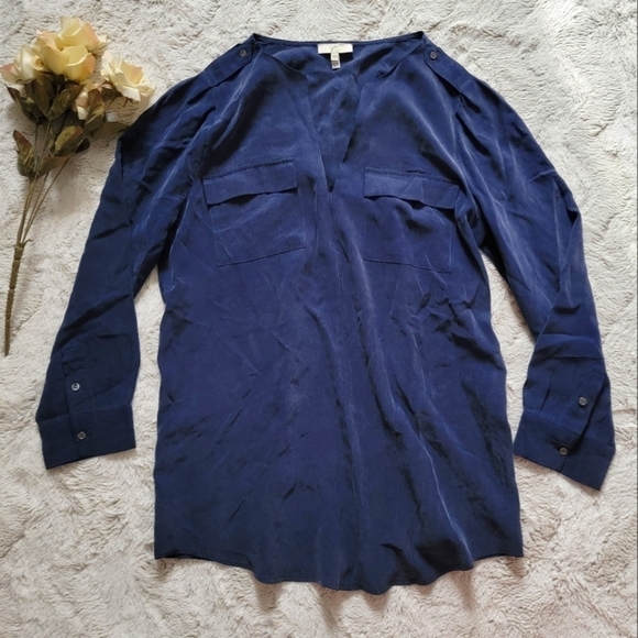 Joie Tops - Joie 100% Silk Navy Blue V Collar Lightweight Size XS